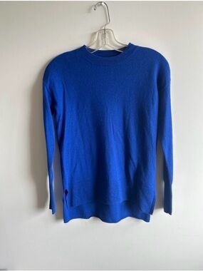 Max Studio 100% merino wool royal blue sweater small